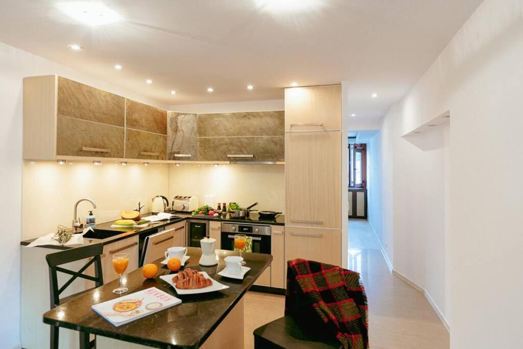 Apartment In The Heart Of Warsaw! Exterior photo