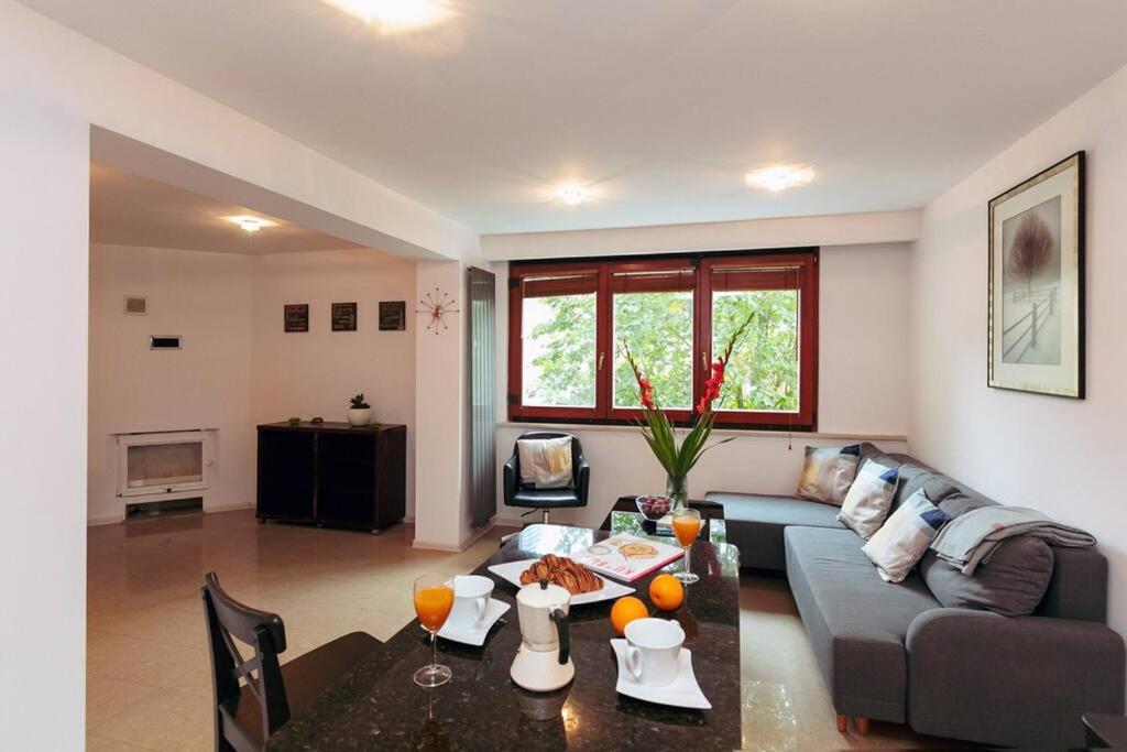 Apartment In The Heart Of Warsaw! Exterior photo
