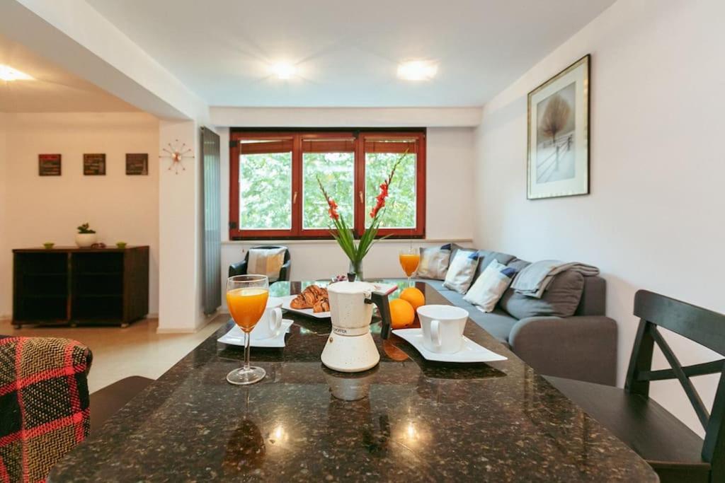 Apartment In The Heart Of Warsaw! Exterior photo